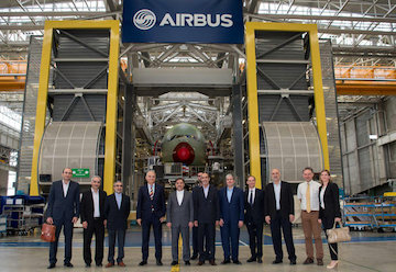 بازدید وزیر راه و شهرسازی از  خط تولید كارخانجات هواپیماسازی ایرباس و ATR سفر وزیر