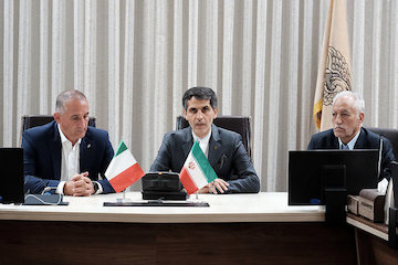 امضاء تفاهمنامه ریلی میان دانشگاههای ایران و ایتالیا/ اختصاص یك درصد از فروش نفت و گاز به توسعه ریلی كشور نشست