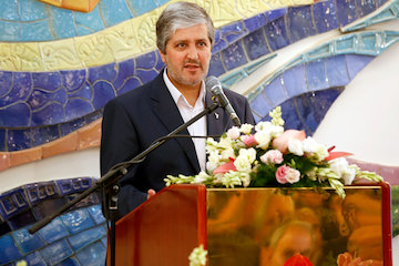پردهبرداری از ۸ سال پايداری هما در زمان تحریم/ برای تامین سوخت در فرودگاه ثالث ۴۵۰۰ نشست و برخاست اضافه انجام دادیم/ ۶۰ حساب هما مسدود شد اما بانك مركزی يك يورو هم كمك نكرد فرهاد پرورش