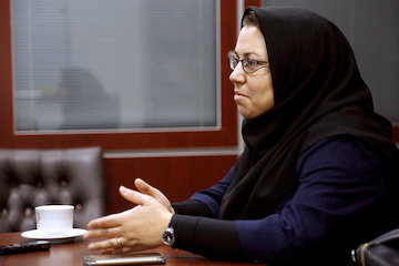 انتشار نسخه نهایی مطالعات جامع امور بانوان در حوزه وزارت راه و شهرسازی طی یک ماه آینده/ بررسی تعادل جنسیتی و وضعیت برابری در بخش کارکنان و کاربران/ گسترش چشمگیر همکاری دفتر امور بانوان وزارت راه و شهرسازی با فراکسیون بانوان  منا عرفانیان