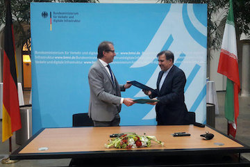 امضای بيانيه مشترك همكاریهای ريلی، دريايی و بندری ايران و آلمان/ بررسی نحوه اجرای قراردادهای حمل و نقل بین ۲ کشور ديدار