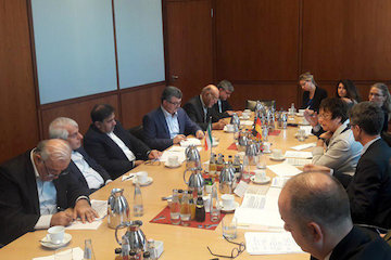 اروپا بايد رفتار مستقل و متعهدانهای در قبال برجام داشته باشد/ مواضع مثبتی در همکاریهای اقتصادی با اروپاییها دریافت کردهایم/ پيشنهاد ايجاد كريدور ريلی آلمان- ايران- چين به طرف آلمانی نشست