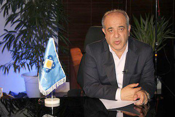 رونمایی از تندیس ایران شهر در همایش اقتصاد شهری/ ضرورت استفاده از سرمایه اجتماعی در فرایند بازآفرینی شهری حسین محمدپور زرندی