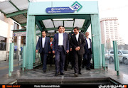 وزیر راه و شهرسازی در سفر به استان خراسان رضوی از بخش های مختلف فرودگاه مشهد و همچنین متروی آن شهر، بازدید کرد.