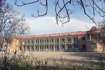 آخرین وضعیت دبیرستان امام خمینی بروجرد/ کاخ دانش استوار میماند دبیرستان امام خمینی بروجرد