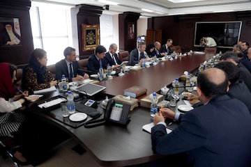 فرانسه به تعهدات خود به برجام و ايران پايبند است/ اعلام آمادگی پاریس برای پیشبرد تمام پروژههای ریلی، هوایی و بندری ایران/ جزئيات وام نوسازی ۷۰میلیون یورو فرانسه به ایران جلسه