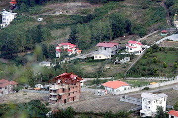 مجتمع گردشگری نارنجستان دماوند مجوز ندارد  زمین خواری