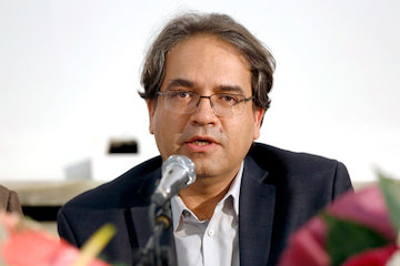 بازنشر آثار تاریخی به اصلاح اشتباهات گذشته در حوزه معماری و شهرسازی کمک میکند/ ضرورت تلاش برای حفاظت از آثار تاریخی در مسیر پیشرو محمد سعید ایزدی