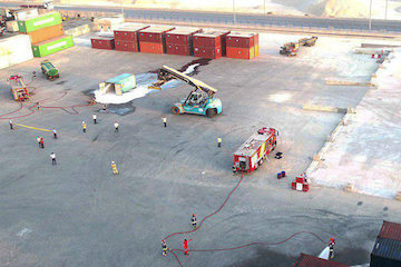 برگزاری سیمنار آموزشی آشنایی با اصول و مبانی پدافند غیرعامل و مدیریتبحران در بندر نوشهر مانور