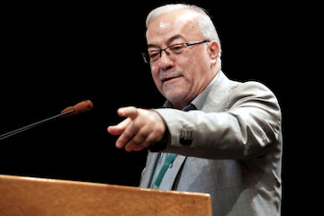 واگذاری بندر چابهار یک شایعه خنده دار بود/ جذب سرمایه خارجی، کاهش هزینههای داخلی و اشتغالزایی با ابتکار مدیریتی آخوندی تقی زاده