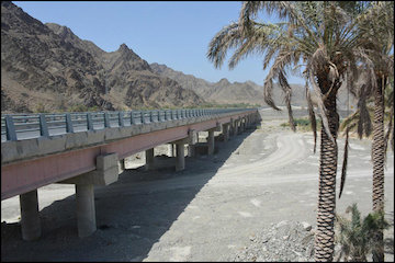 پیشرفت ۹۸ درصدی پل سرباز در ایرانشهر پل سرباز