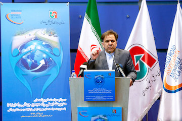 نیازمند تغییر ساختار مدیریت جادهها از مکانیکی به هوشمند هستیم/ تنظیم ۵ راهبرد اساسی در قالب ۸۰۰ اقدام عملیاتی در کمیسیون ایمنی راهها/ چارهای جز مدیریت هوشمند جادهها نداریم سخنرانی