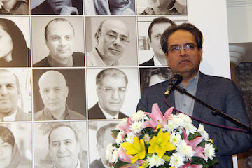 تشکیل شبکه اجتماعی برای ساماندهی کمکهای دواطلبانه مناطق زلزلهزده/ راهحل خروج از بحران شهرسازی معاصر، پرهیز از نگاه بخشینگر است مراسم