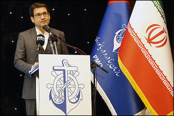 تشكیل اداره كل حمل ونقل چندوجهی و لجستیكی در سازمان بنادر و دریانوردی/ افزایش ۵۵ میلیون تنی صادرات صنایع فولاد تا ۱۴۰۴ در بندر شهید رجایی/ افزایش ظرفیت کانتینری فاز ۳ بندر شهید رجایی به ۸ میلیون TEU سخنرانی راستاد