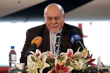 جهان غرب به دنبال ردیابی مسیر مالی قراردادهای خرید هواپیما و توقیف آن است/ تاكيد بر تغییر ساختارهای مالی هما و استفاده از امتیاز ویژه هواپیماهای ATR فخريه كاشان