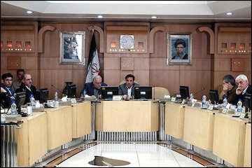 تشریح جزئیات عملکرد سامانه پایش و نظارت هوشمند تردد ناوگان حمل و نقل جادهای/ ارائه پیشنویس تصویبنامه نقشه راه ایمنی جادههای کشور جلسه