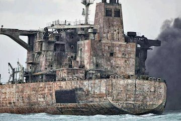 روشنگری ۲ ابهام درباره حادثه نفتكش ايرانی/ سانچی هيچ ممنوعیتی برای حمل میعانات گازی نداشت/ ادعای تعلل چینیها بیاساس است كشتي