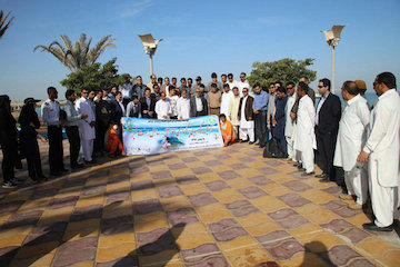 پاکسازی بخشی از ساحل بندر چابهار مراسم