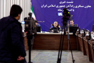 تشریح اقدامات راهآهن در ۴۸ ساعت بحرانی آبوهوایی/ آغاز پیشفروش بلیتهای نوروز ۹۷ از ۱۵ بهمن نشست خبری