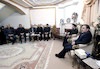 حضور وزیر راه و شهرسازی در منزل خانواده‌های جانباختگان سانحه هواپیمای شرکت آسمان