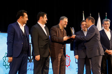 دریافت تندیس اولین جشنواره تعالی HSE توسط راه و شهرسازی استان بوشهر تقدیر