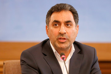 تفاهمنامه احداث ۱۷۴۵ کیلومتر آزادراه در دست اقدام است خیرالله خادمی