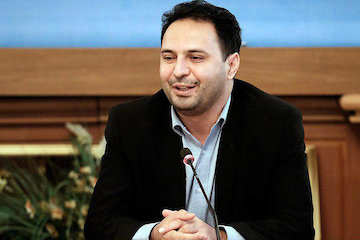 آخوندی به دنبال کار کردن است نه حفظ صندلی/ قراردادهای ساخت ۶ پروژه آزادراهی عیدی به ملت محسوب میشود/ آخوندی از این فرصت در جهت لابی با نمایندگان استفاده نکرد حسن نژاد