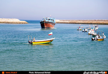  بهره برداری از رمپ مسافری- گردشگری بندر شیب دراز و افتتاح موج شکن سوزا