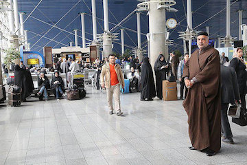 تحولات خوب و قابل توجهی در فرودگاه امام خمینی (ره) انجام شده است/ فرودگاه امام الگوی سایر فرودگاههای کشور شود/ پیشنهاد برپایی نمایشگاه موقت صنایع دستی در فرودگاه امام خمینی فرودگاه امام خمینی