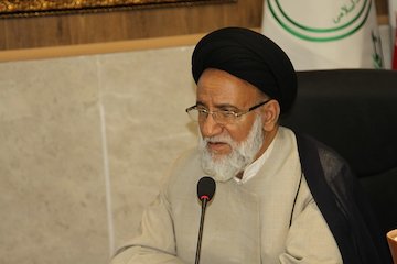 ضرورت تکمیل اسکلههای نیمهتمام/ایجاد خطوط دریایی جدید به فرهنگ گردشگری دریایی کمک خواهد کرد سید مصطفی ذوالقدر