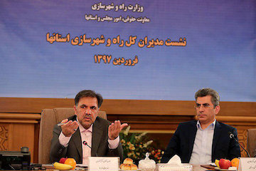 با اجرای شیوه نامه جدید مهندسی به دنبال احیای نظام مهندسی ساختمان هستیم/ تولید کار برای مهندسان از اهداف مهم بازآفرینی است/ دولت سیاستگذار بحث مسکن است نه سازنده سخنراني وزير