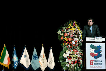 سیاست آمریکا مرکانتالیستی و رجعت به دوران  پیش از اقتصاد آزاد است/ آمريكا امنیت جهان و بیش از همه اروپا را تهديد میكند/ ایران نقش بیبدیلی در شکلگیری دو تمدن ایرانشهری و اسلامی دارد/  تاكيد بر گفتگوی اقتصادی مستقيم با اتحاديه اروپا سخنرانی وزیر