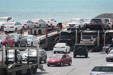 شکوفایی ترانزیت خودرو در بندرلنگه با ثبت یک رکورد جدید ترانزیت خودرو