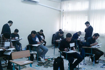 بازدید معاون استاندار و مدیرکل راه و شهرسازی از روند برگزاری آزمون آزمون