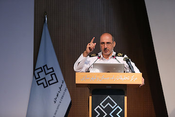 دلیل اصلی کاهش تلفات ناوگان عمومی جادهای در نوروز/ ارتقا ایمنی راهها پول میخواهد سردار حمیدی