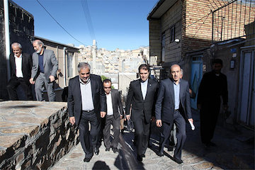 اعتبار اجرای طرح بازآفرینی هر محله شهری ۹۰۰ میلیارد ریال است/اختصاص ۳۵۰ میلیارد ریال برای طرح بازآفرینی در کردستان بازدید