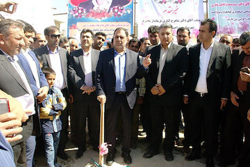 آیین کلنگزنی پروژه اجرا، بهسازی و آسفالت محلات بلهزار و مهریان مراسم