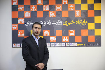 دوست دارم پرچم تیم وزارت راه را در دنیا به اهتزاز دربیاورم/ وزارت راه نخبه ناشناخته بسیار زیاد دارد/ کتاب جدیدم برخی از مشکلات ورزش را حل خواهد کرد مصطفی سواری