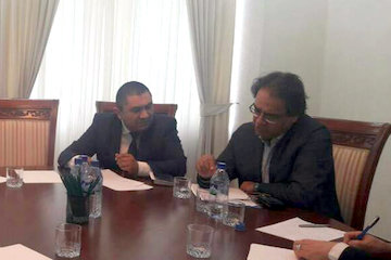 جزییات دیدار ایزدی با معاون وزیر ساختمان ازبکستان/ دعوت از سرمایه گذاران ایرانی برای مشارکت در پروژههای عمرانی دیدار