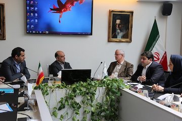 نشست مشترک سازمان ملی زمین و مسکن و بنیاد مسکن در خصوص اجرای مسکن اجتماعی جلسه