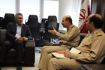 همکاری مناسب سازمان بنادر در عملیات نجات دریایی/ استقرار ۴ یگان در کریدورهای دریانوردی برای مقابله با پدیده دزدی دریایی  جلسه