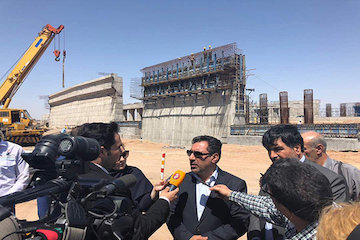 ثبت رکورد جدید با تکمیل آزادراه ۱۵۸ کیلومتری جنوبی تهران در ۴ سال/ صدور ۸۷۰ میلیارد تومان صورتوضعیت برای آزادراه جنوبی تهران/ سرعت مجاز ۱۳۰ کیلومتری در آزادراه جنوبی تهران برای نخستین بار خادمي در جمع