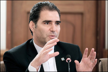 ضربالاجل دستگاههای دولتی در واگذاری اراضی به برنامه بازآفرینی شهری/ جزییاتی از اجرای طرح مسکن حمایتی در برنامه ملی بازآفرینی/ نوسازی ۵۴ هزار واحد در محلات هدف هوشنگ عشایری