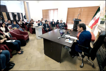 گزارش نشست تبیین اندیشه سیاسی ایرانشهری/ کاش به چهارباغ اصفهان وفادار باشیم جلسه