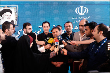 تاكيد بر فعال سازی حمل ونقل بار هوايی از فرودگاه امام/ تجميع خدمات مسافری برای تامين آسايش مسافران خارجی در زمان تحريمها آخوندی در جمع