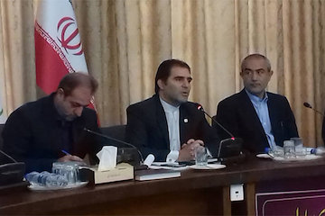 نظرسنجی از مردم در خصوص بازآفرینی محلهها برای نخستین بار در کشور/ شهرداران مکلفند اراضی دستگاههای دولتی را شناسایی و معرفی کنند جلسه