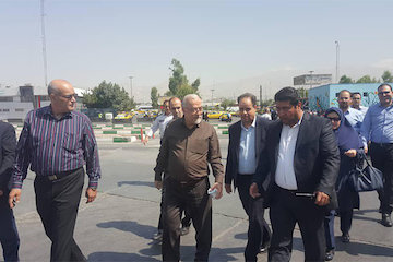 انتقال پایانههای مسافربری به خارج از شهر کار نادرستی است/ تأکید بر اتصال بخش درون و برونشهری پایانه غرب جلسه