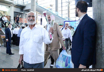 ۱۸ فرودگاه بینالمللی کشورمیزبان حجاج بیت الله الحرام/فروش ارزی بلیت هواپیما بالاتر از نرخ تعیین شده، ممنوع است ورود اولین گروه حجاج به فرودگاه بینالمللی امام خمینی (ره)
