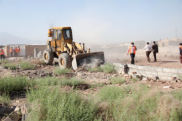 آزاد سازی ۳۵۰۰۰ مترمربع از اراضی دولتی استان کرمان رفع تصرف