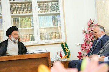 دیدار مدیرکل راهداری و حمل ونقل جادهای لرستان با نماینده ولیفقیه دیدار